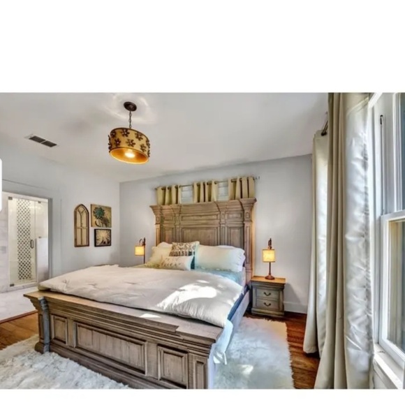 Primitive Other - Elegant curtains